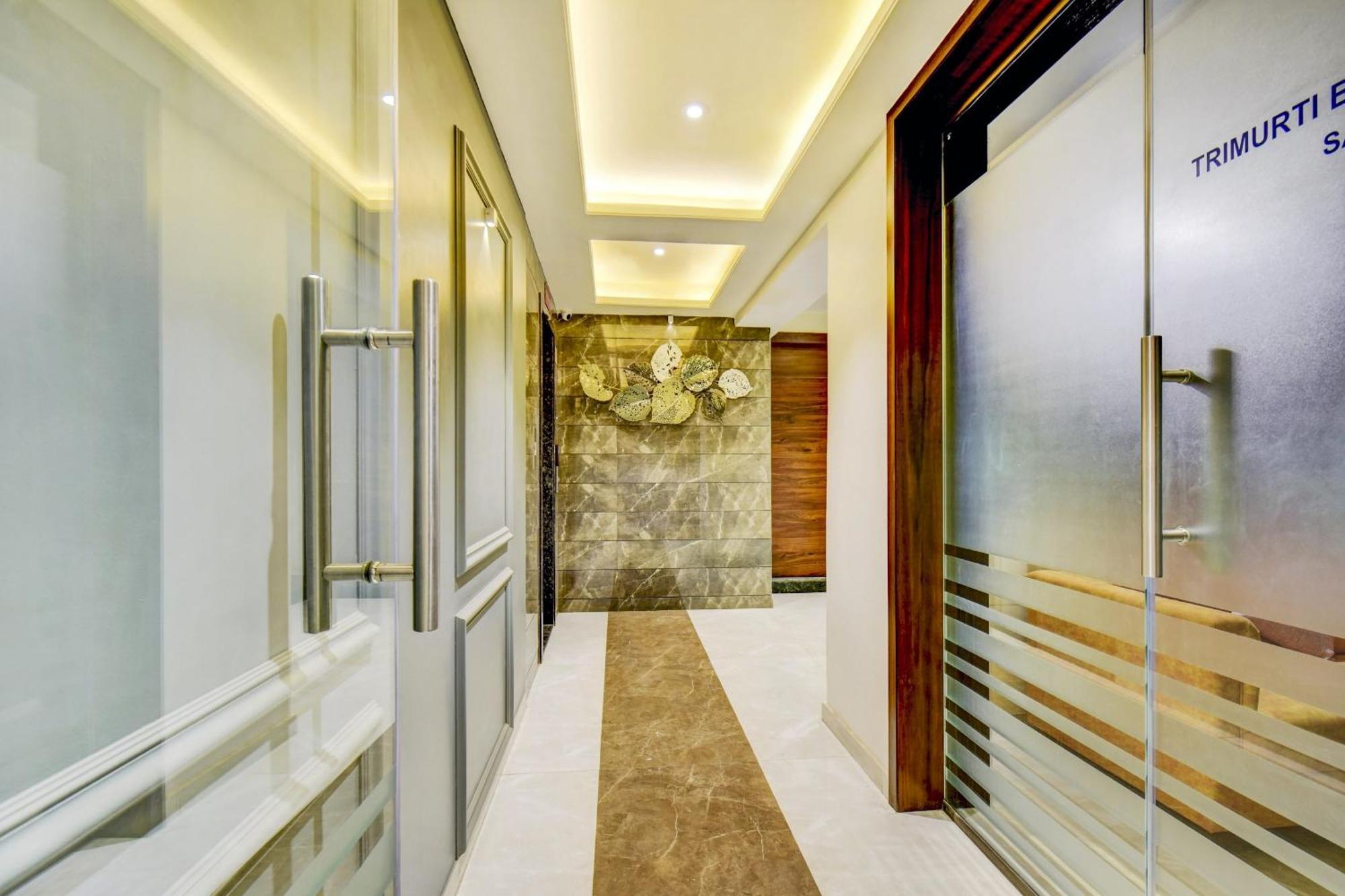 Townhouse Oak Hotel Chaitanya Executive Near Fun Time Multiplex Pune Exterior foto