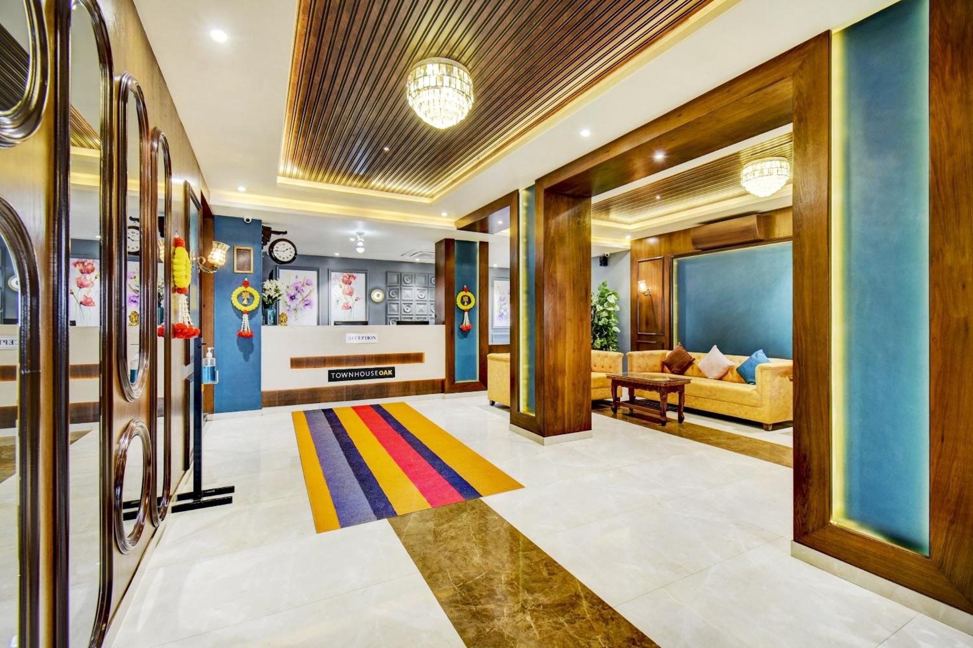 Townhouse Oak Hotel Chaitanya Executive Near Fun Time Multiplex Pune Exterior foto